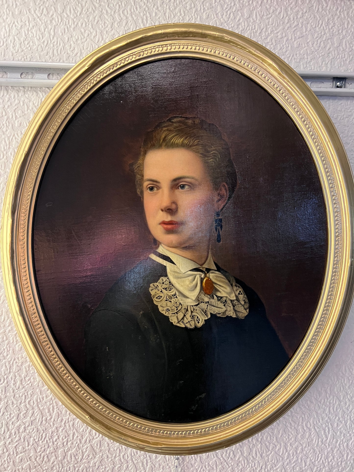 Antique 19th century oil painting on canvas, Female Portrait , Oval Frame