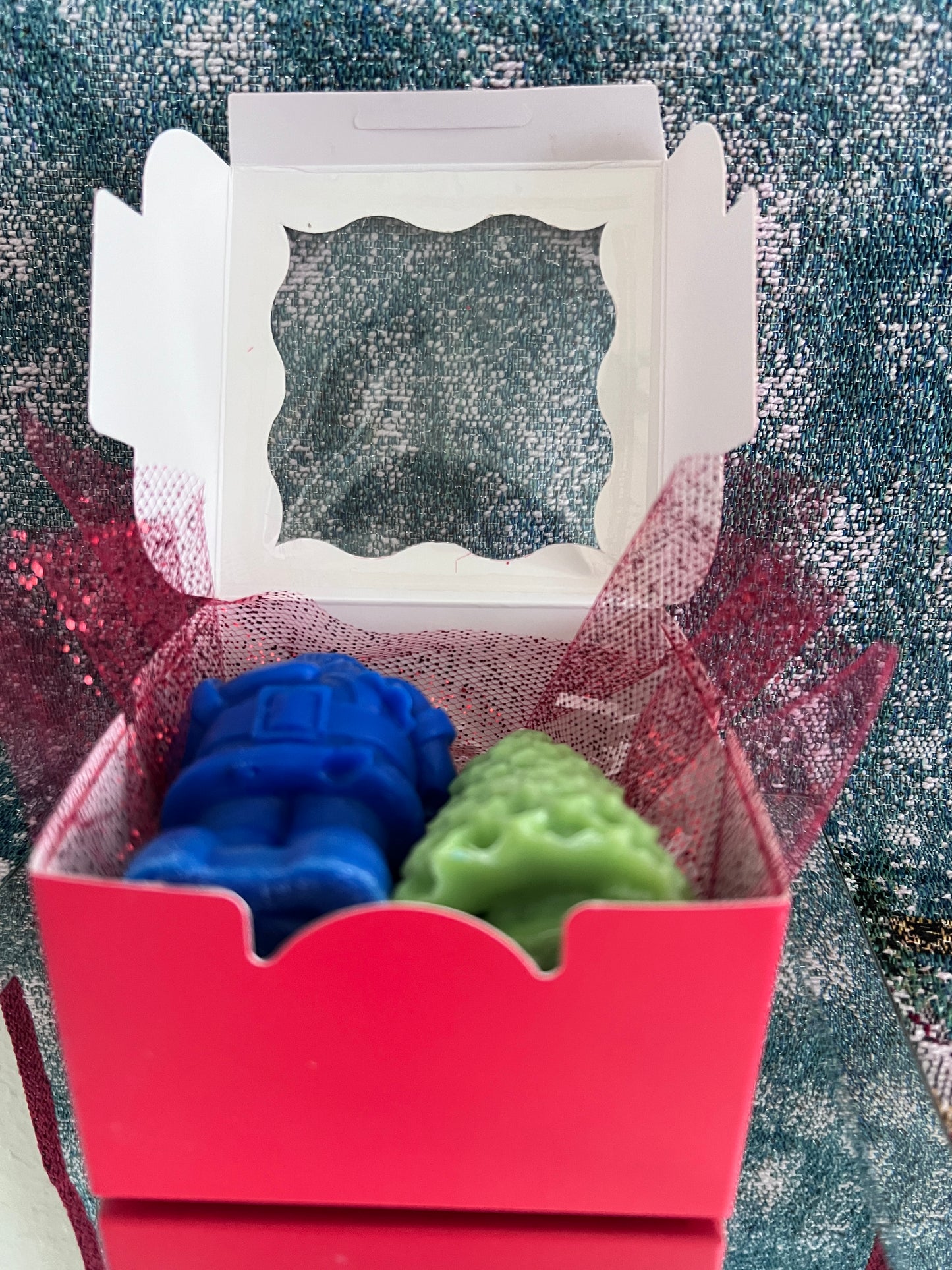 Santa & Christmas Tree Candle Set | Handmade Soy Wax Candles 4"x2" | Christmas Wreath Scent | Holiday Gift Box | Festive Decor